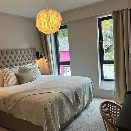 The Glen Quarter Guest house *