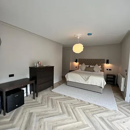 The Glen Quarter 4*