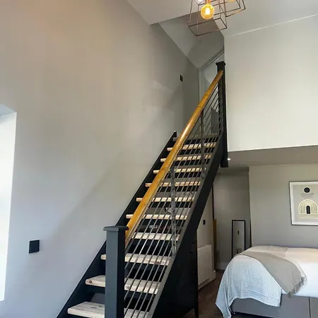 The Glen Quarter Guest house
