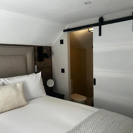 The Glen Quarter Кинсэйл