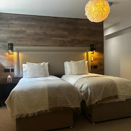 The Glen Quarter Гостевой дом Кинсэйл