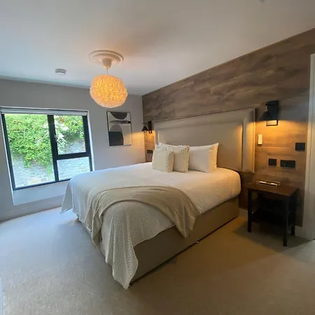 The Glen Quarter Guest house