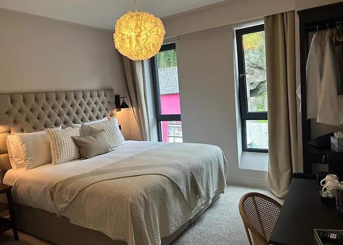 The Glen Quarter Гостевой дом 4*