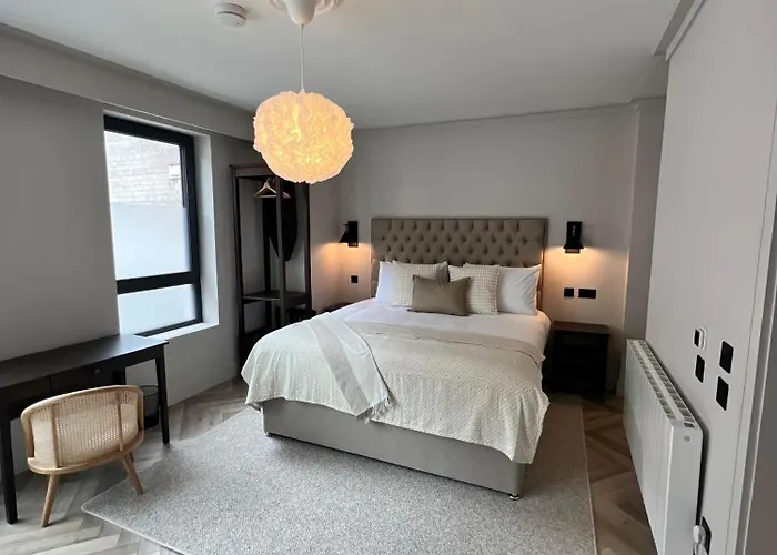 The Glen Quarter 4* 킨세일